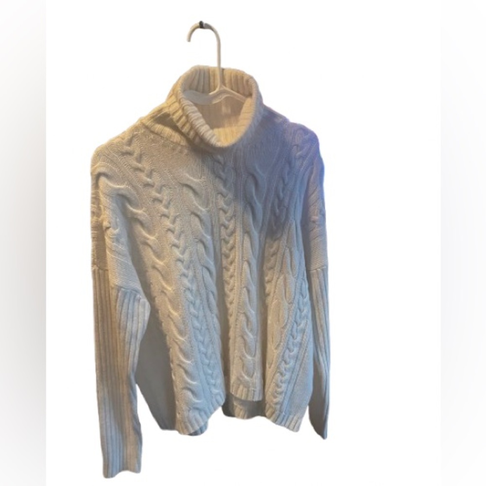 Women’s sweater